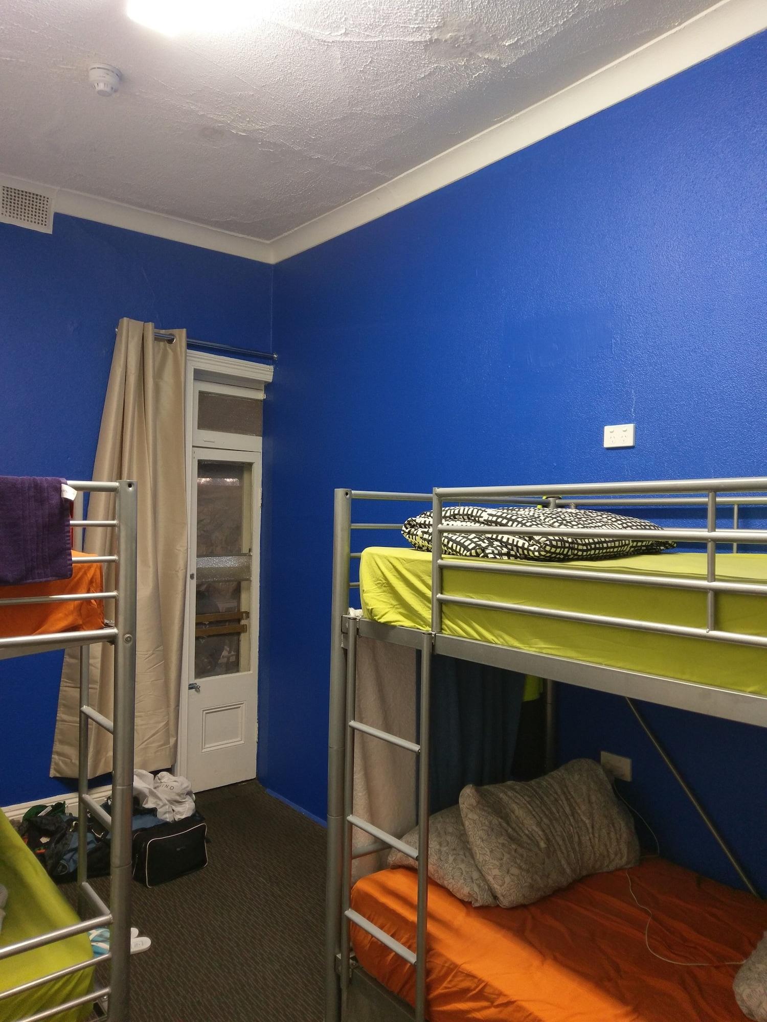 Adelaide Travellers Inn Backpackers Hostel Екстер'єр фото